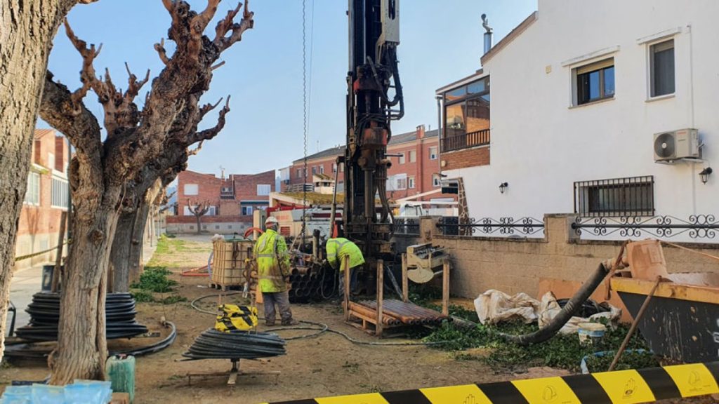 Sondeo geotérmico en Flix, Tarragona. Fotografía: Ajuntament de Flix.